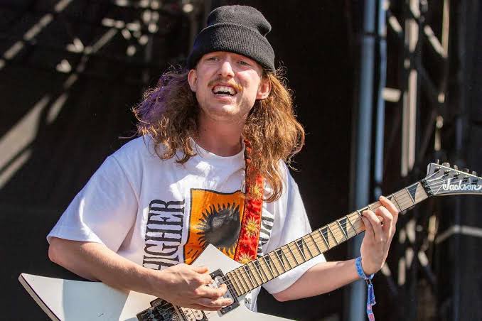 LesNews's tweet image. l’ancien guitariste du groupe #Turnstile, Brady Ebert, inculpé pour tentative de meurtre via @TMZ