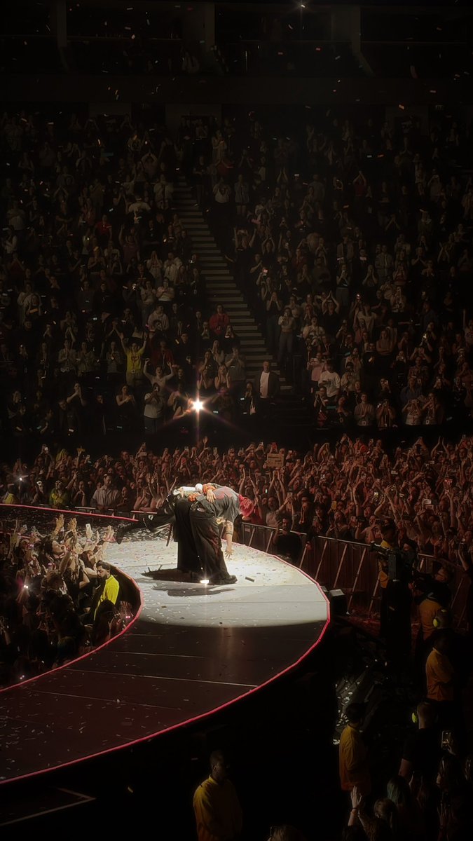 alexa on tour tweet media