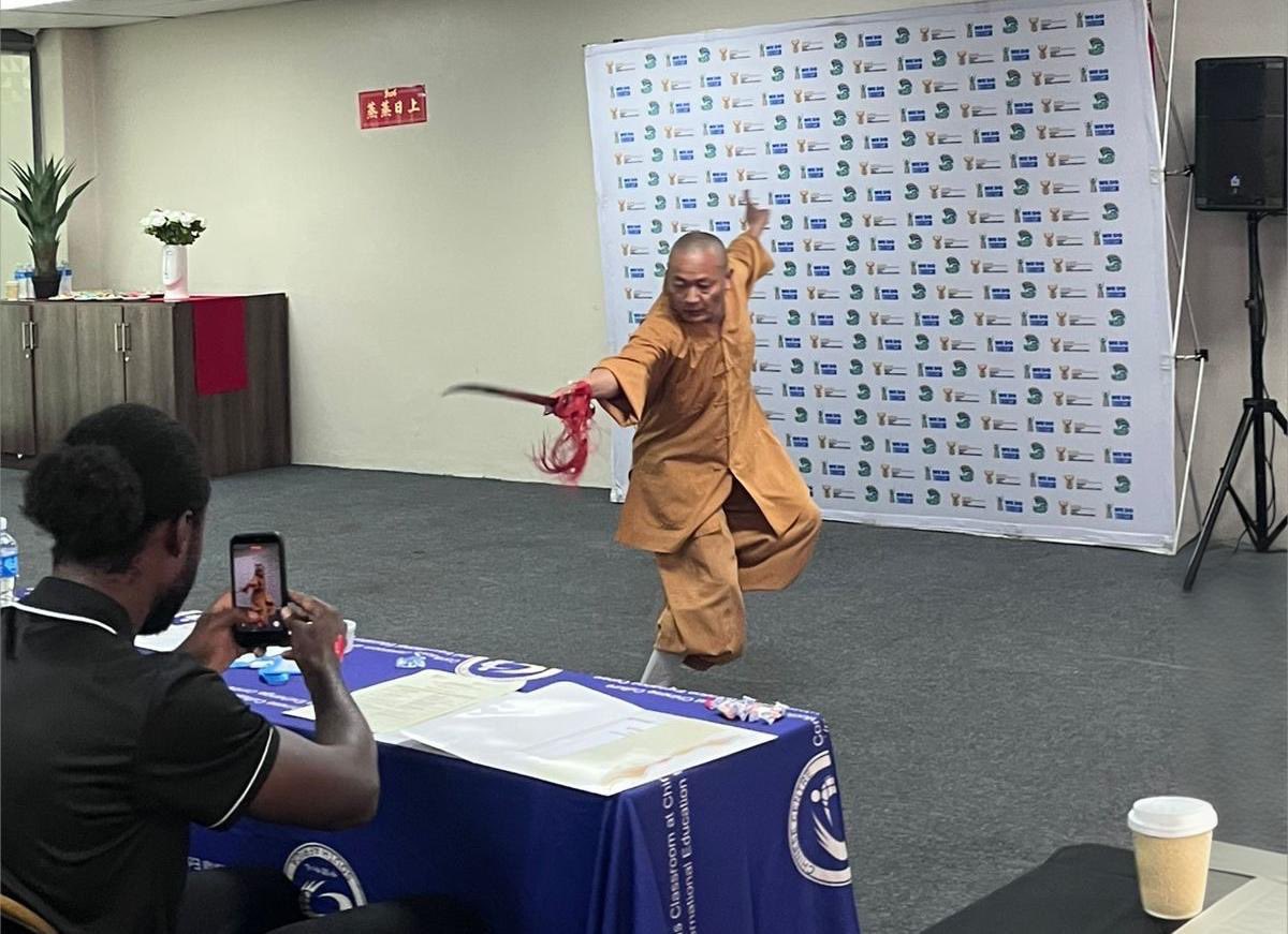 ccccieec's tweet photo. ✨ At the Closing Ceremony of ‘Chinese + SA Tourist Guide’ Training, a special guest amazed the trainees with an incredible Chinese Kung Fu performance. 👏The cheers said it all – this was definitely the highlight everyone had been waiting for! 🎉🇨🇳🇿🇦
#chineselights #Kungfu https://t.co/QYHpwOFXBl