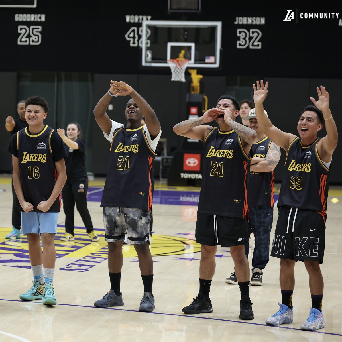 LakersCommunity's tweet photo. The Los Angeles Lakers hosted part two of Building Bridges with Basketball, continuing conversations between youth and local law enforcement with James Worthy and participating sponsor the Los Angeles County Department of Mental Health—closing out the program with an unforgettable clinic. 🏀💜