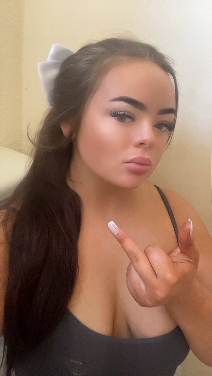 💫goddess chloe. tweet media