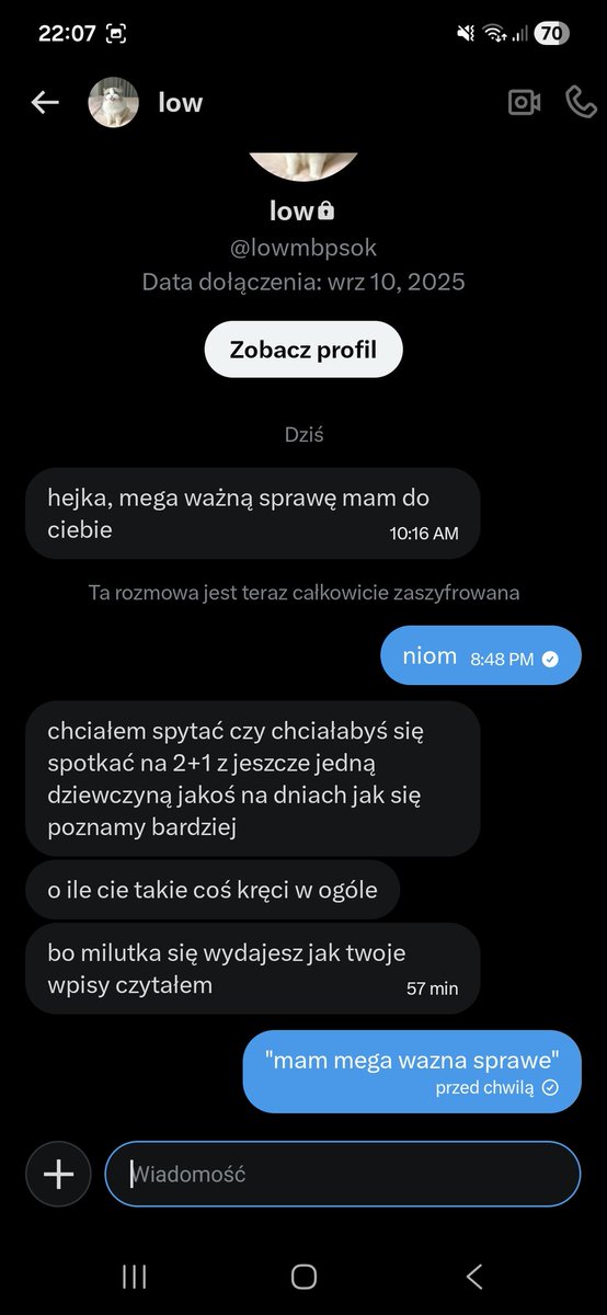 huggslut || proud HPV carrier 🥳 tweet media