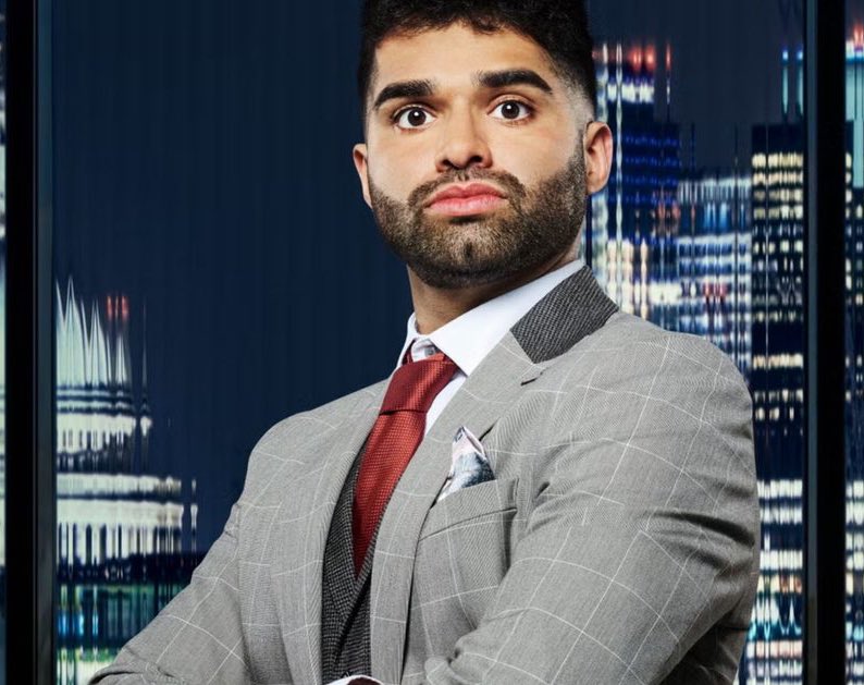 Wheddsta's tweet image. How has this buffoon got to the final 5? 😭

#TheApprentice
