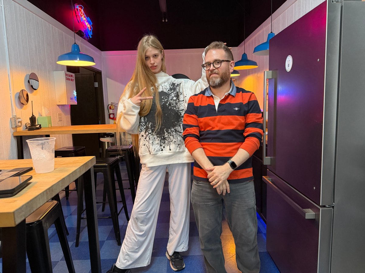 check out the one, the only, the taller than me <a href="/vivllainous/">⁠⁡‍ᅟ</a>  on this week's episode of pretty gay