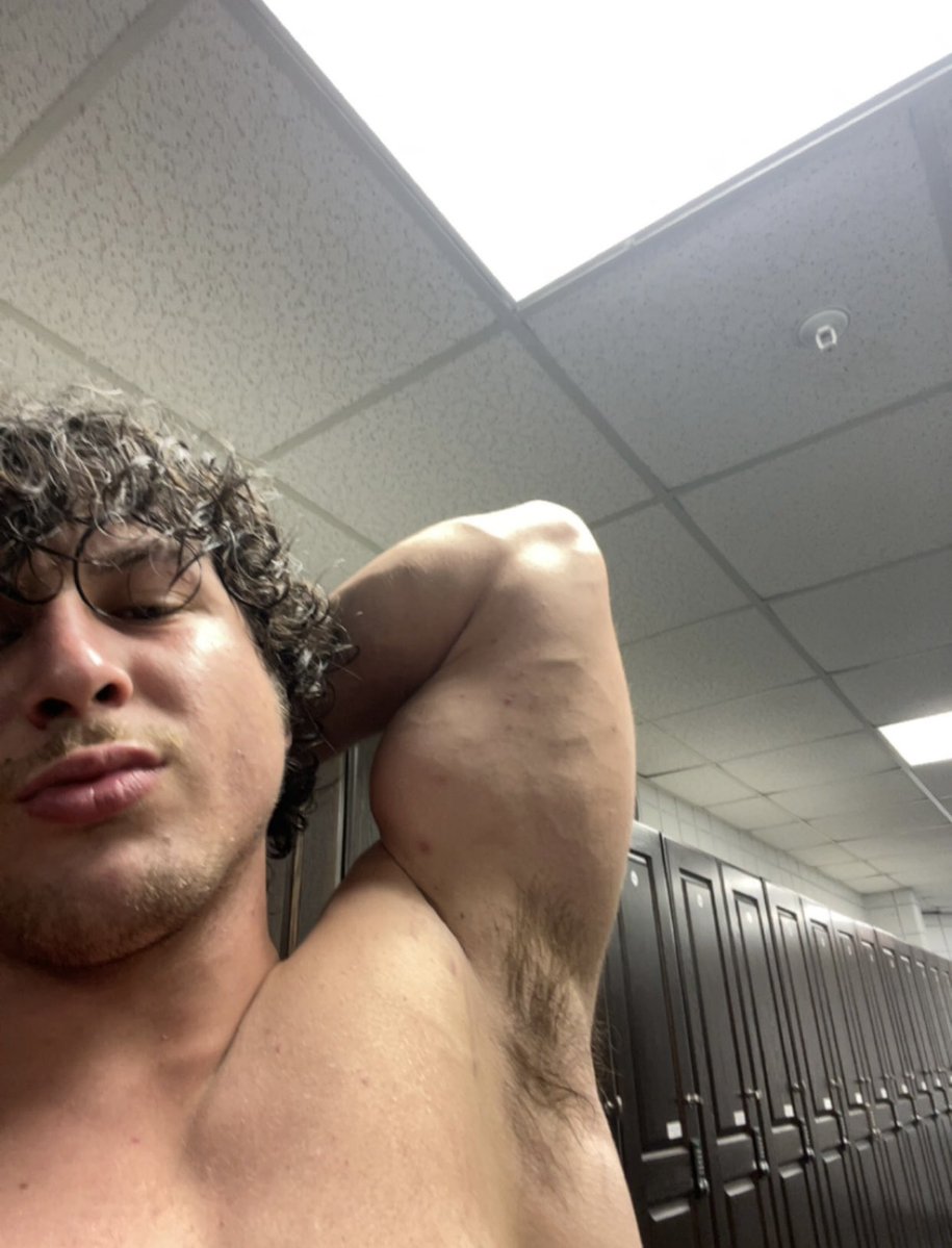 cashmastervibez tweet media