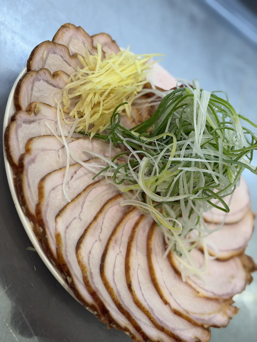 おはようございます 只今より、釜焼きチャーシュー塊のご予約【電話