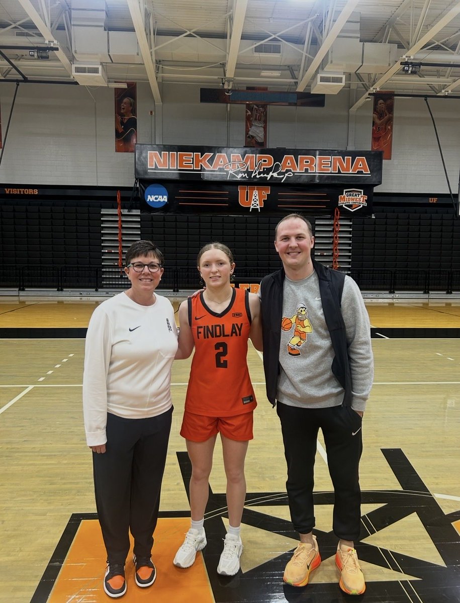 LacieAll22's tweet photo. Thank you @ufwbb for a great visit! I'm blessed to receive an offer from the University of Findlay.
Thank you to Coach Durand and Coach White for this opportunity!🧡 https://t.co/cM9fxQo359