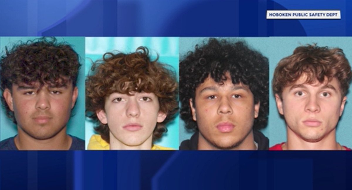 News12NJ's tweet image. HOBOKEN ARRESTS: Four men from Secaucus were arrested last week and charged in connection with an assault outside a Hoboken bar.

#News12 #Hoboken #Assault

READ MORE: bit.ly/4e1ev37