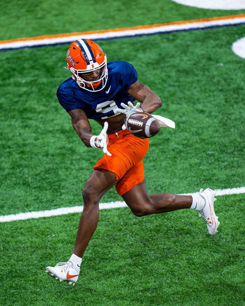 Illinois Football tweet media