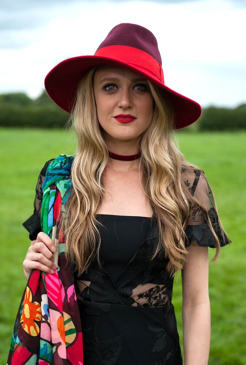 RJ ᡣ𐭩 Clauds tweet media