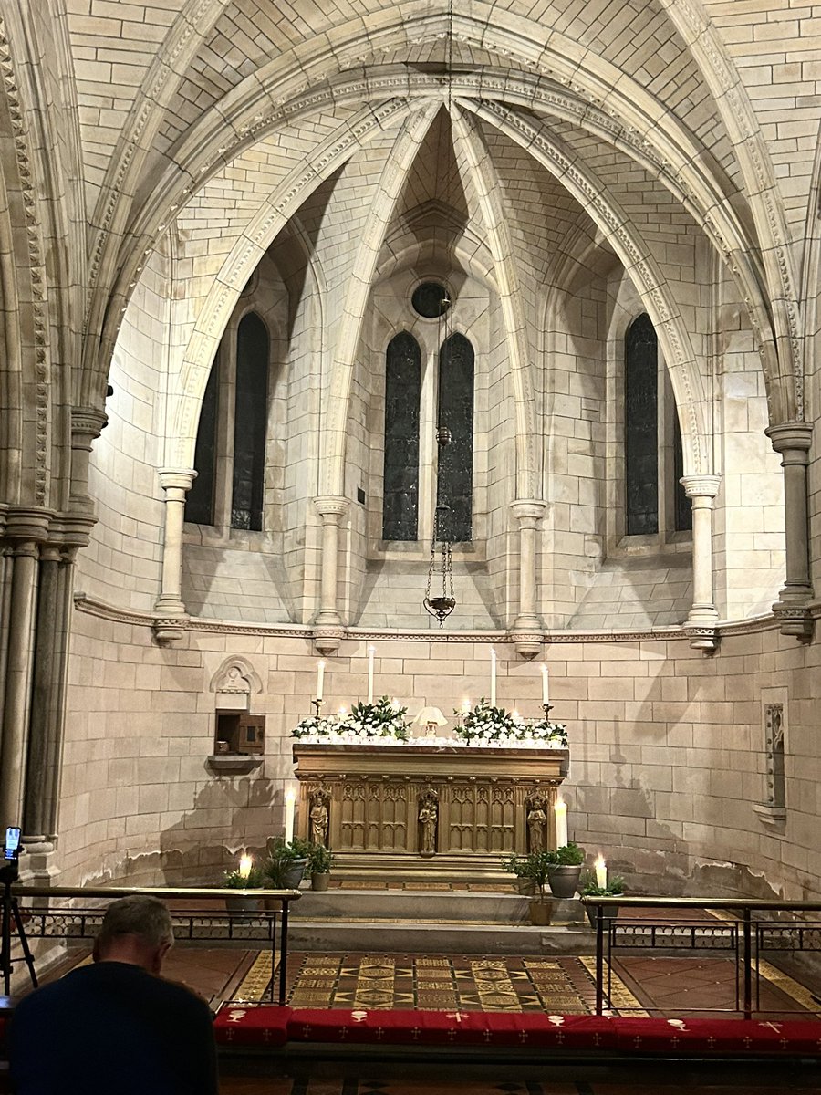 Andrew_SFX's tweet photo. Maundy Thursday. The Mass of the Lords supper.

Remember the watch of the Altar. Mark 14vv37&amp;38 

#ChristIsKing #GoToMass https://t.co/lnhm3m5sKK