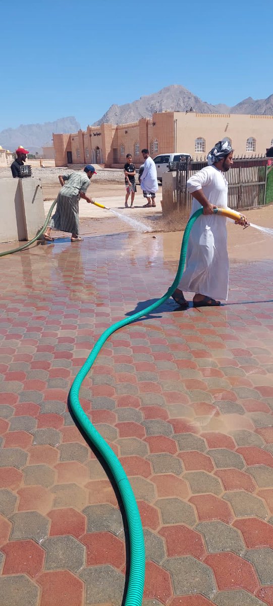 عملا - عبري tweet media