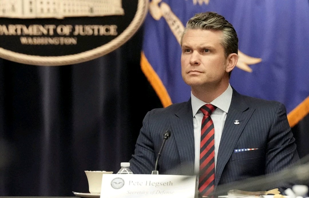 wolfbrief_'s tweet image. 🇺🇸 Hegseth ousts Army Chief of Staff Gen. Randy George

Defense Secretary Pete Hegseth has asked Army Chief of Staff Gen. Randy George to step down and take immediate retirement, sources familiar with the decision told CBS News. 

One of the sources said Hegseth wants someone in