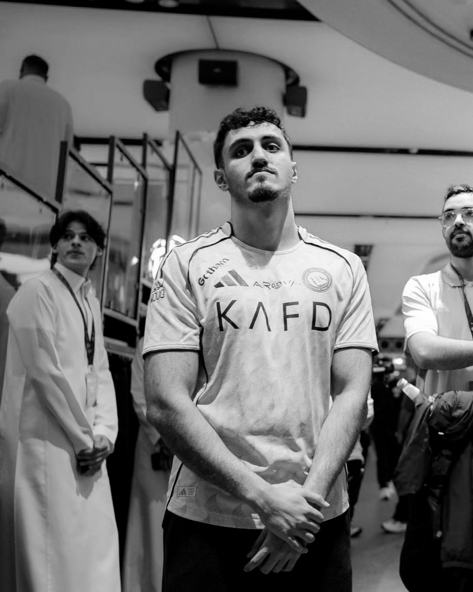 SULTAN | فيفا وبس tweet media