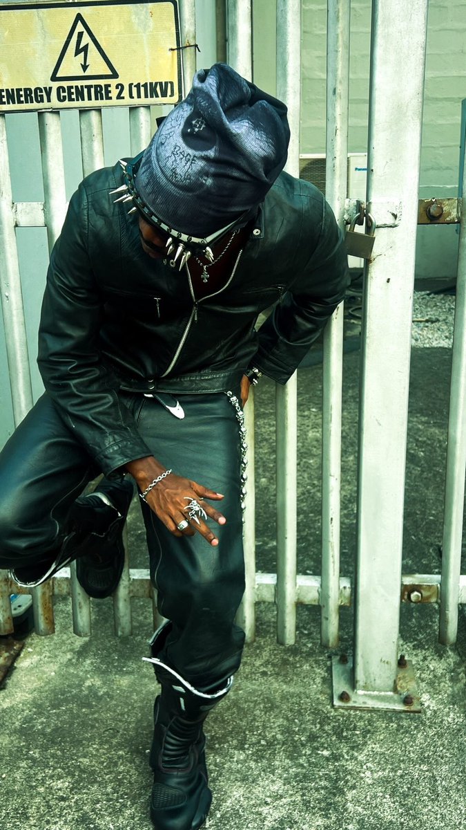 bigyazz ⛧ tweet media