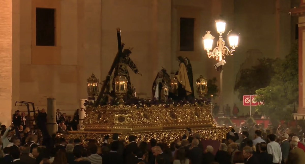 🔴 Disfruta del Jueves Santo de la Semana Santa Sevilla 2026 en DIRECTO #SSantaSevilla26
📺 MULTIPANTALLA
👉 directostv.teleame.com/semana-santa-s…