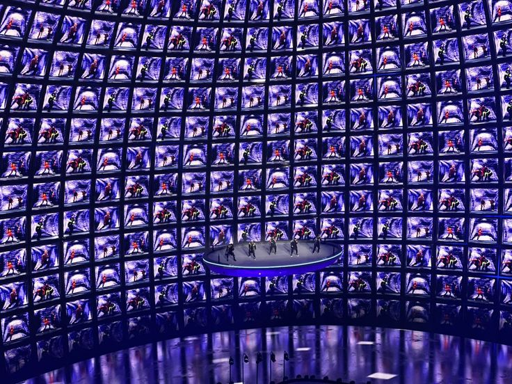 Lessie 🪐 tweet media