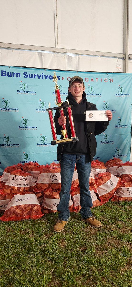 PitMaster7's tweet photo. Rocking a season opener kids Q win https://t.co/bXlBAIgByl