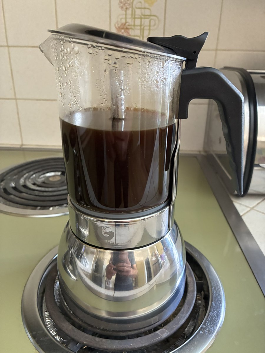 keithrpillow's tweet image. I don’t always have an espresso in the mid-afternoon, but when I do, I turn to my new @Coffee_Gator stovetop #espresso maker and use fresh-ground #espresso beans. ☕️ #FTW