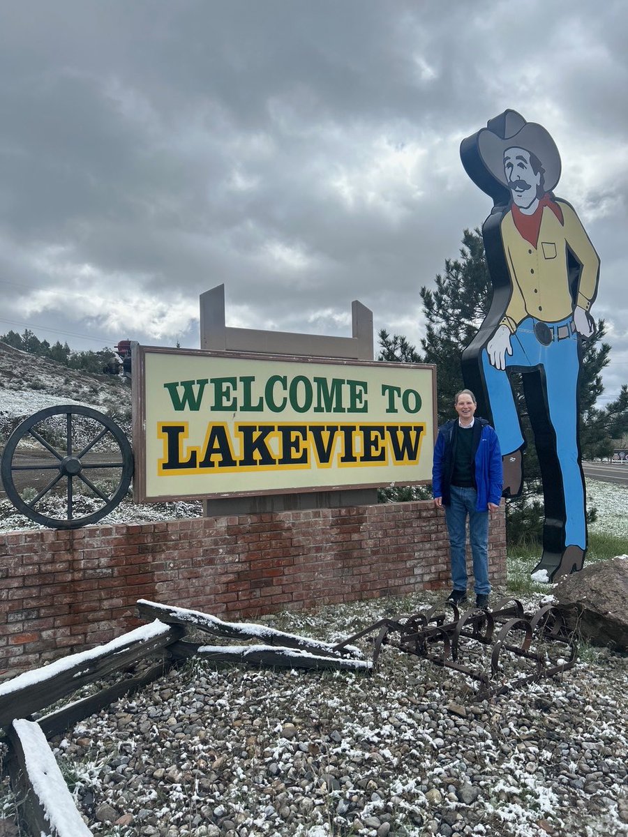 Ron Wyden tweet media