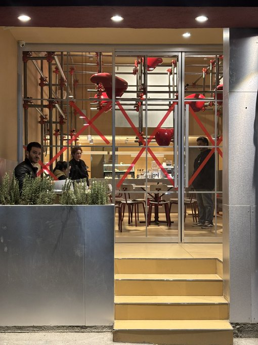 Living in Tehran (LiT) tweet media