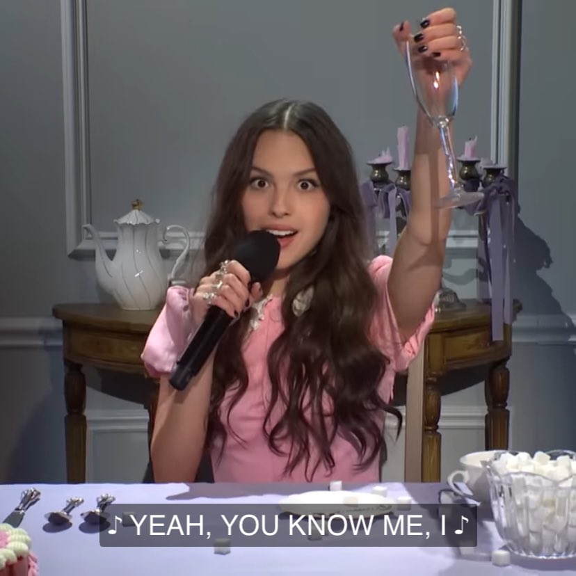 Cheick 🫧 🧹met ariana tweet media