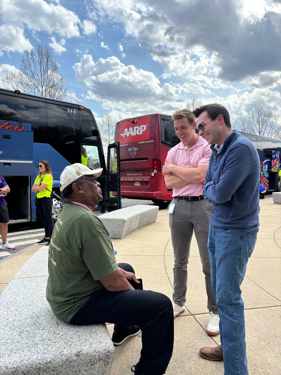 Senator Hawley Press Office tweet media