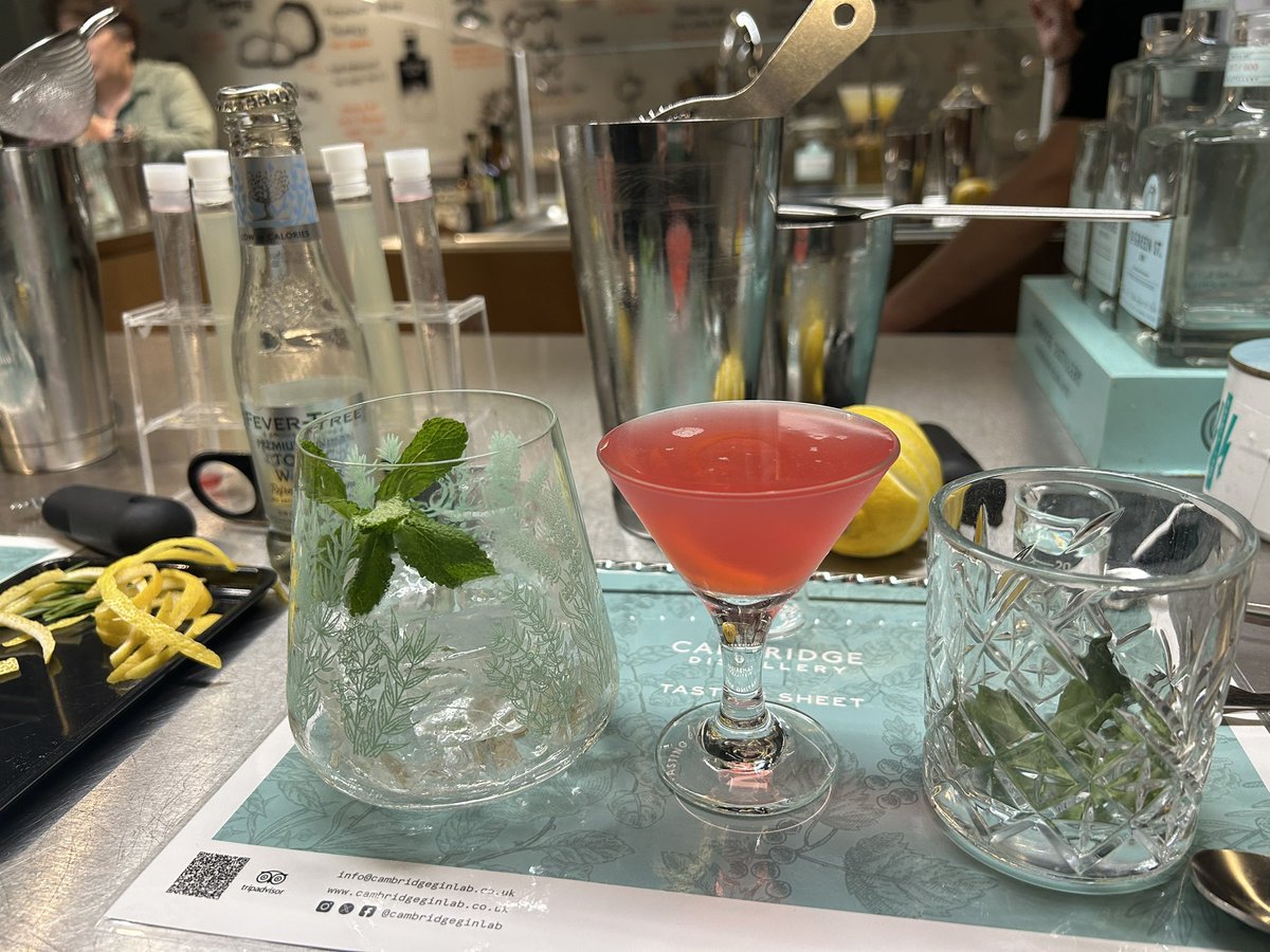 Jupiter_Hadley's tweet image. We also went to a gin cocktail class today! #gin #cocktail #cambridge