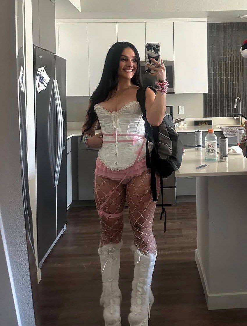 Praisetheway2's tweet photo. Cucks Latina slut deserves to folded by my BBC

Like/Retweet for part 2

Dm to expose your girl/wife/family/ irls loser
#cuck #milf #dom #cuckold #wankchat #nsfwtwt #bop #goon #horny #nsfw #sub #bbc #bnwo #bwc #submission #hardkinks #ddlg #exposed #slut https://t.co/8IyxDriqoO