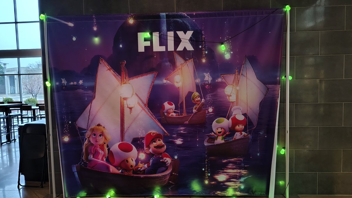 emmie. ✊🏿👽💚🖤 tweet media