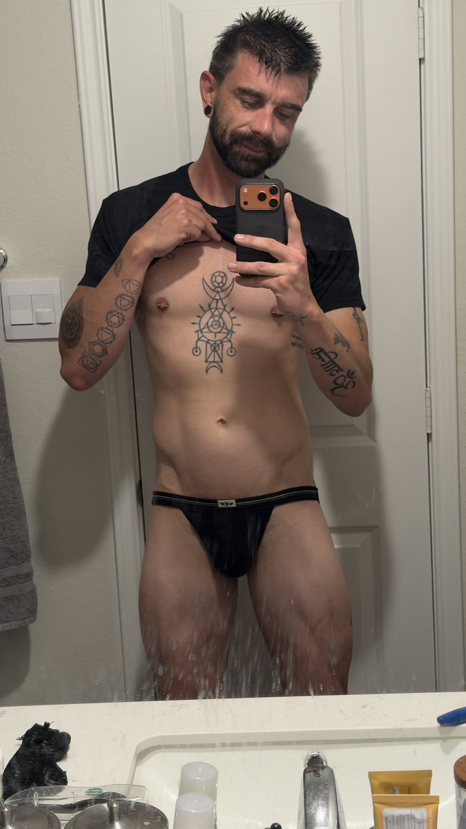 ariesmuscle tweet media