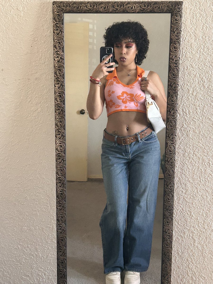 captain save a ro • he/they 🍒🌸 tweet media