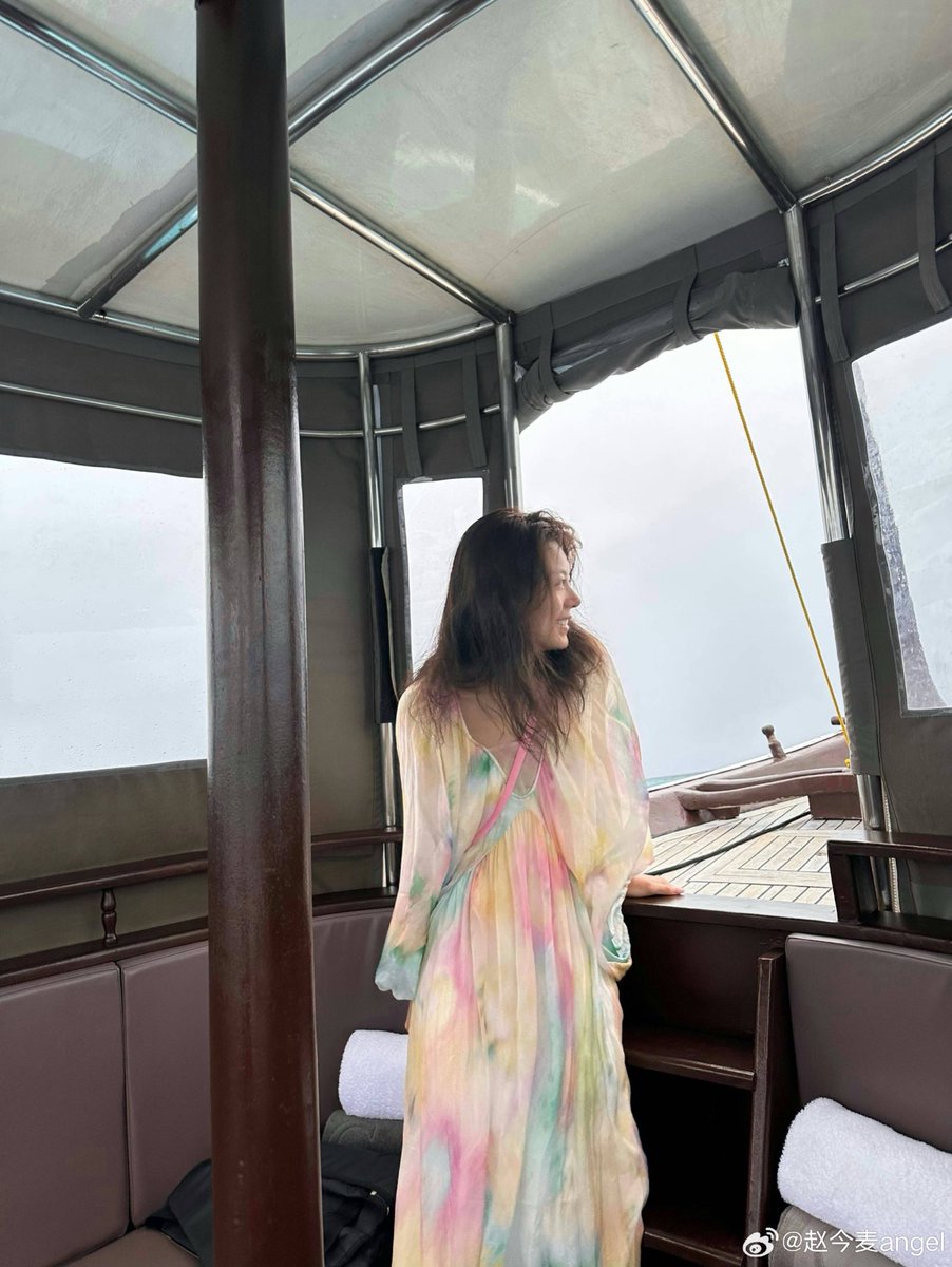 zhaojinmai ´s controversial foreign gf tweet media