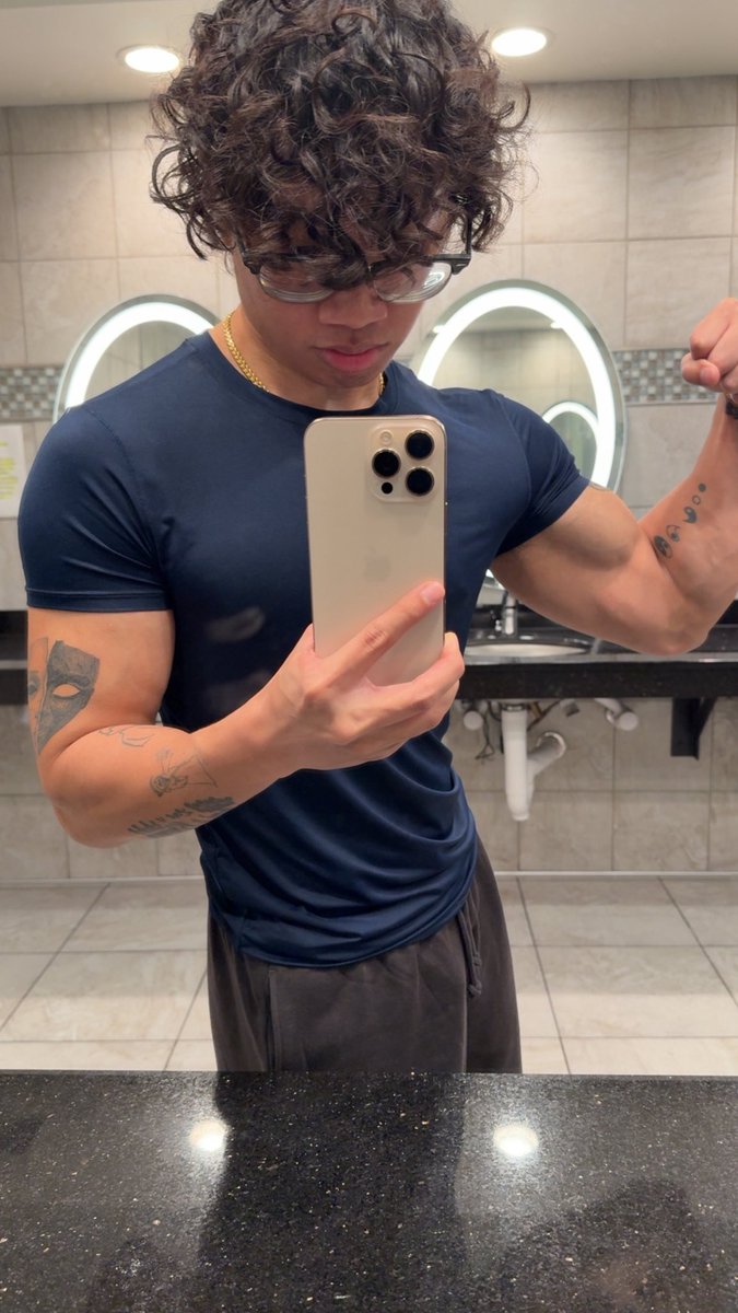 billyhoe tweet media