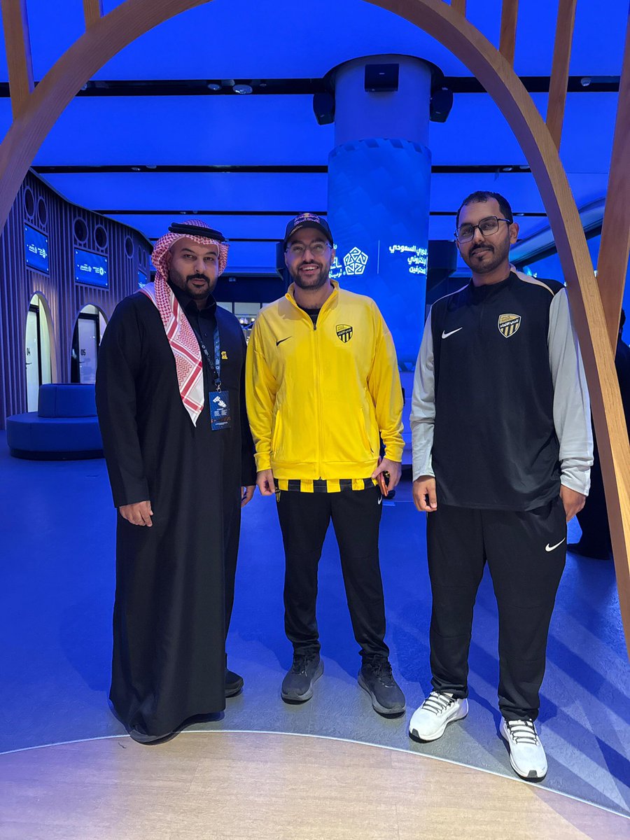 طارق بن عفيف الكندي tweet media