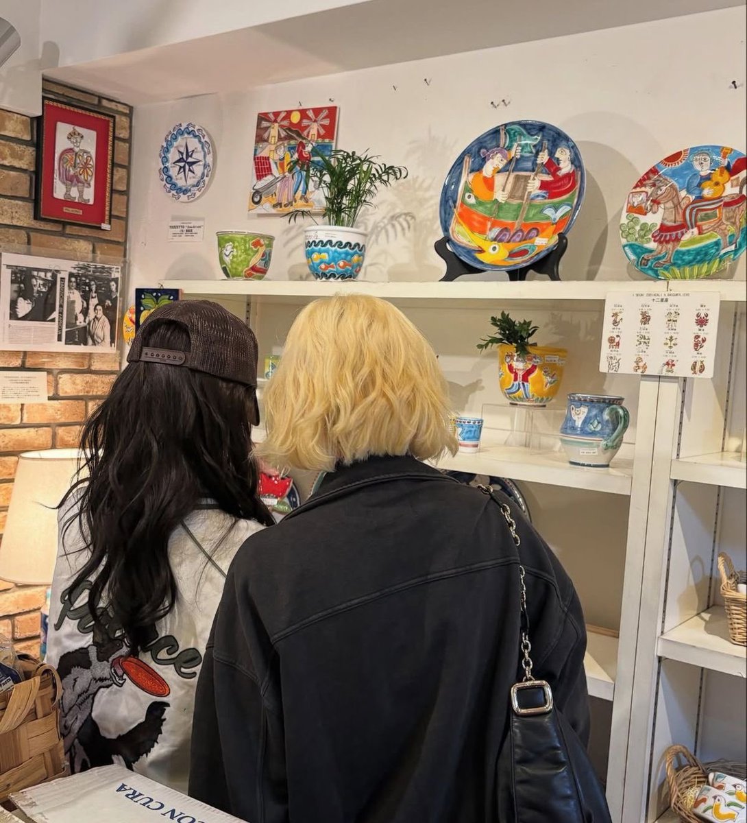 zuzia ≷ tweet media