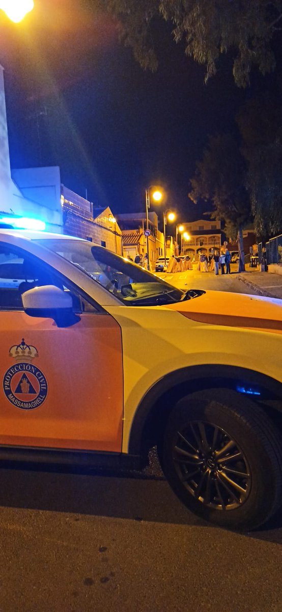 Esta noche hemos colaborado con #plmassama en la procesión del silencio realizada en el barrio. 

--- 

Aquesta nit hem col·laborat amb #plmassamagrell a la processó del silenci realitzada al barri.