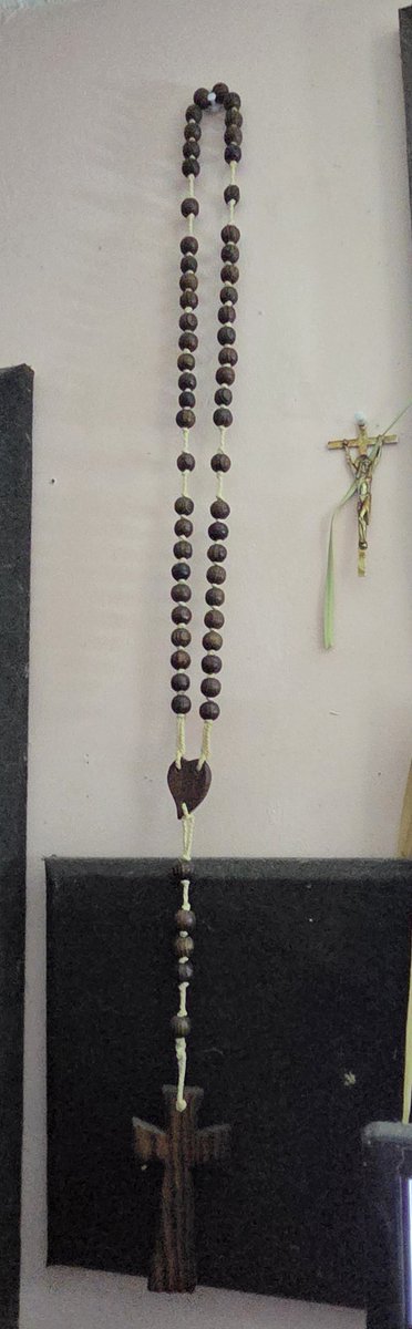 Read_Only tweet media