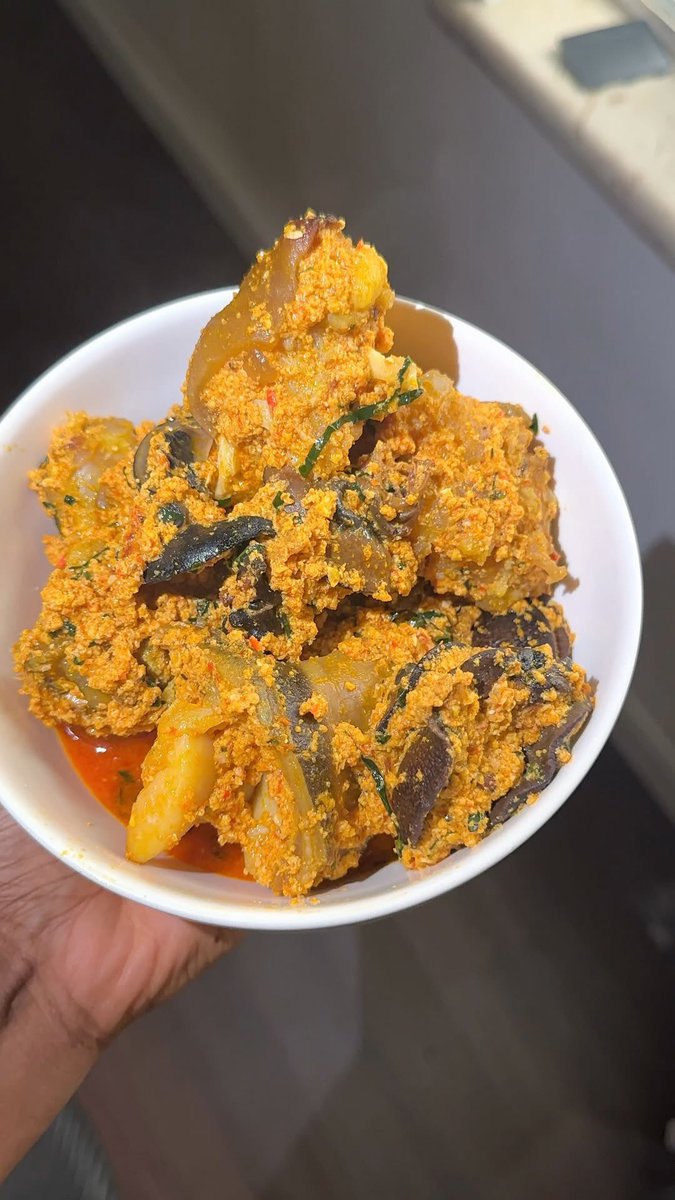 osama ✰ tweet media