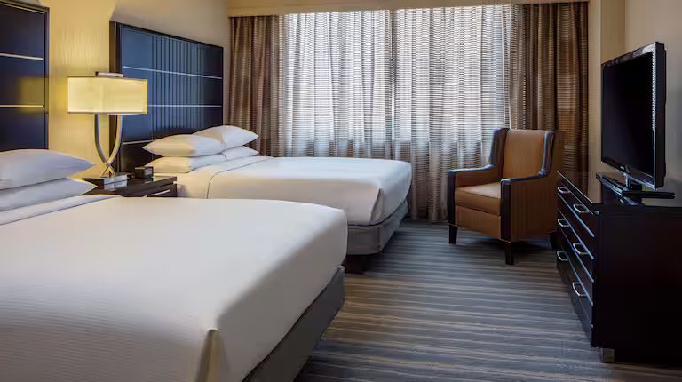 CommishDufek's tweet photo. @wiseman_kyle @Hilton @DoubleTree this is unacceptable. It doesn’t even recline! https://t.co/MOS7LZeE6c