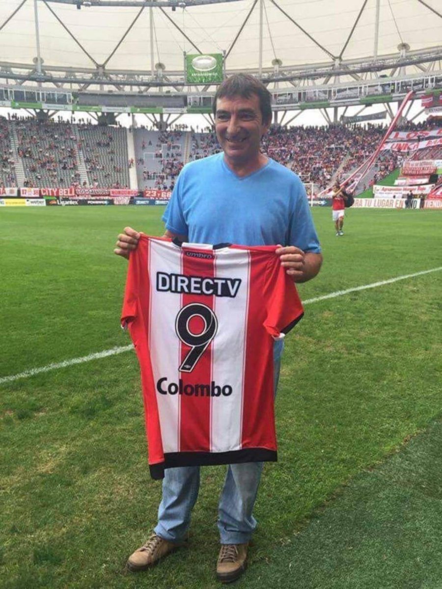 🇦🇹🗣️ Juan Gerónimo Colombo, ex combatiente y ex jugador de #EDLP, en vivo por LVA: "El poco tiempo que estuve ahí, más allá de que jugué al fútbol, esos años que estuve en el Country de Estudiantes, cuando yo escucho hablar de 'la familia', los valores que aprendí de Estudiantes,