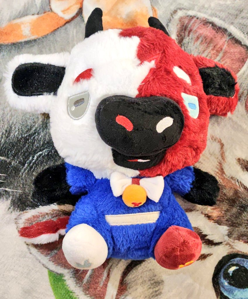 OyukiTodoroki's tweet photo. OMG!!!! I just received this cute little Todocow he is so beautiful ❤️😍 https://t.co/AEnZwjmt4P