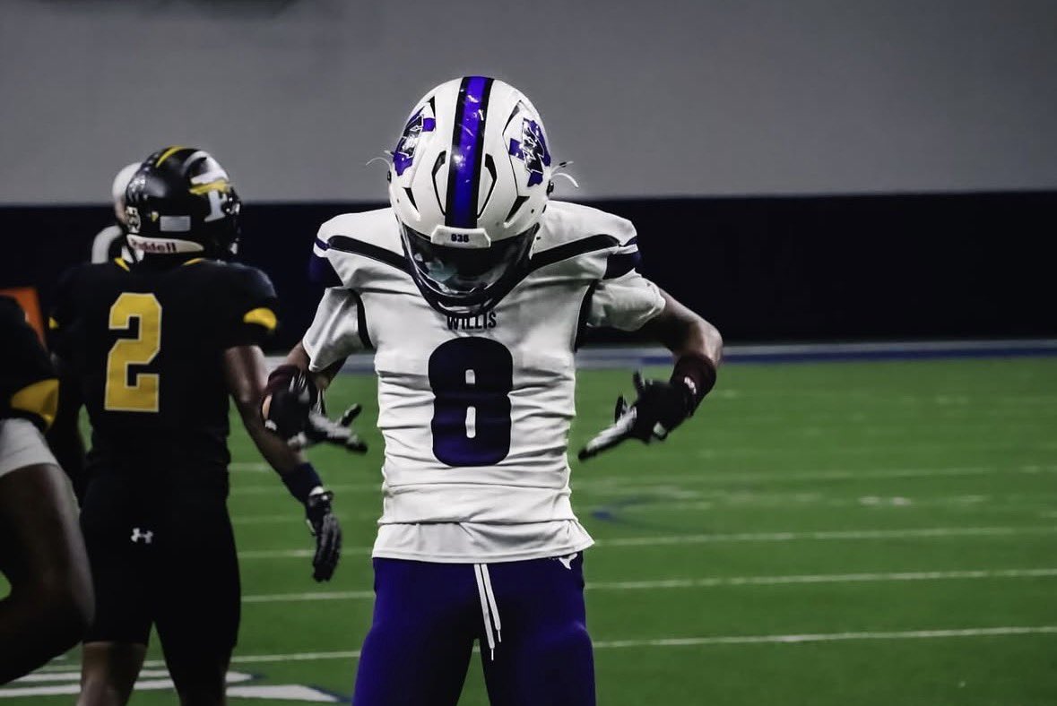 GrayGrundhoefer's tweet image. Willis 2028 cornerback Jamal Lagway is on an unofficial visit at Baylor today, he tells me.

He is the younger brother of Baylor QB DJ Lagway and is up to double-digit offers already. #SicEm 🐻