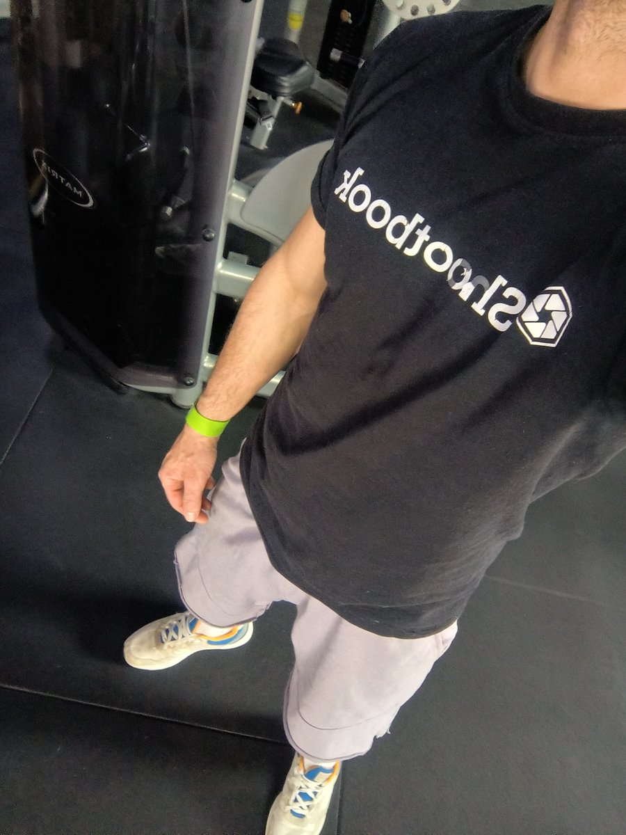 Virtualno tweet media