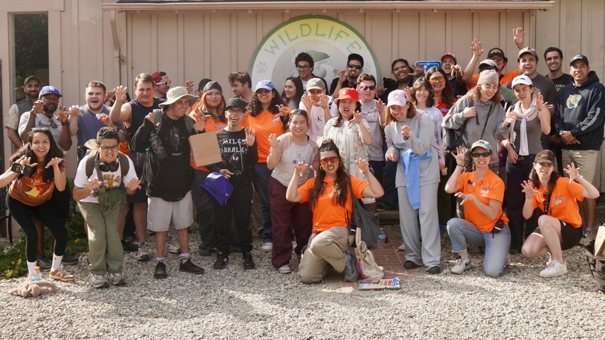 Ed Asner Family Center tweet media