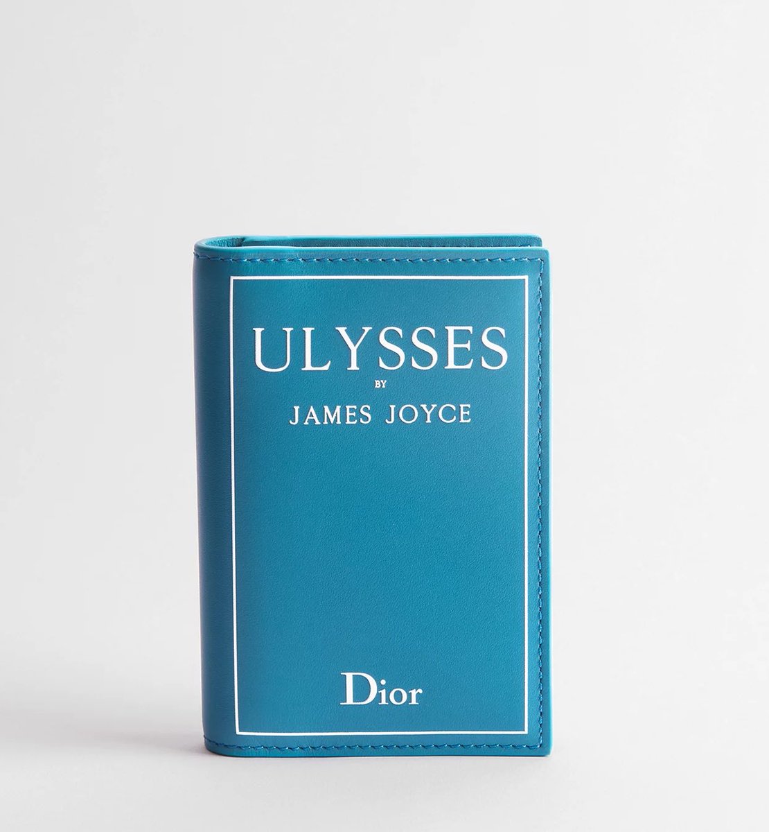 Outlander Magazine tweet media