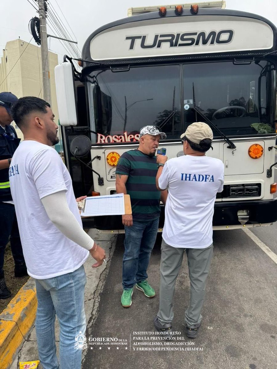 IHADFA's tweet photo. SemanaSanta2026 ⛱️

En el marco de esta Semana Santa, en #IHADFA reafirmamos nuestro compromiso con la población hondureña, trabajando de manera permanente en acciones de prevención y seguridad. 🚌

#HondurasVamosAEstarBien
#IHADFA
#CONAPREMM
#CuidaDeLosQueEnTiConfían https://t.co/kdohu5Y8Gz