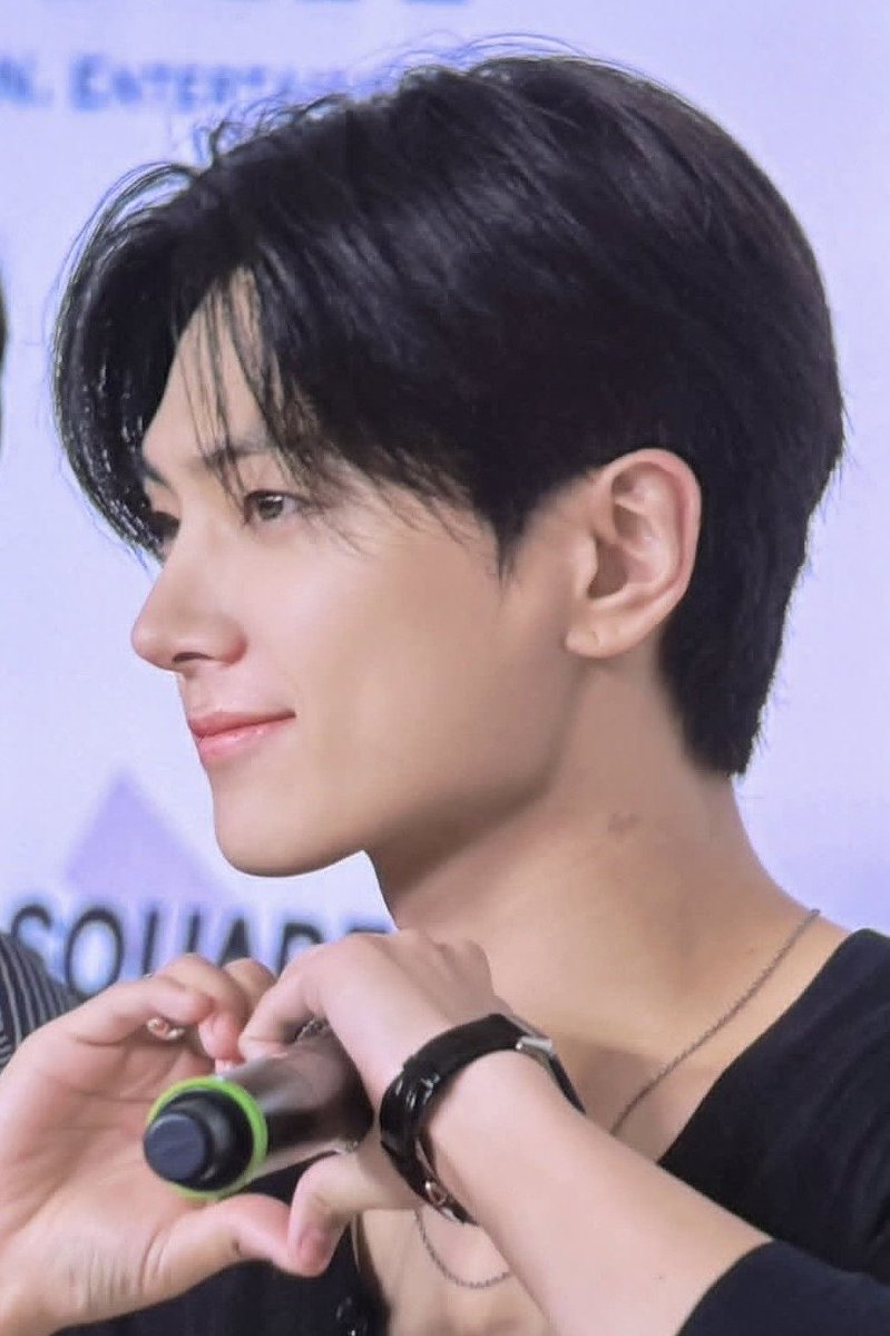 jay media⋆⭒˚.⋆ tweet media