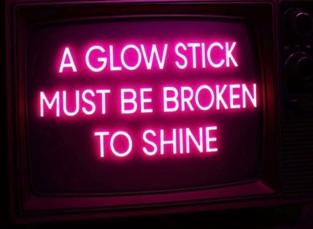 Mini Archillect tweet media