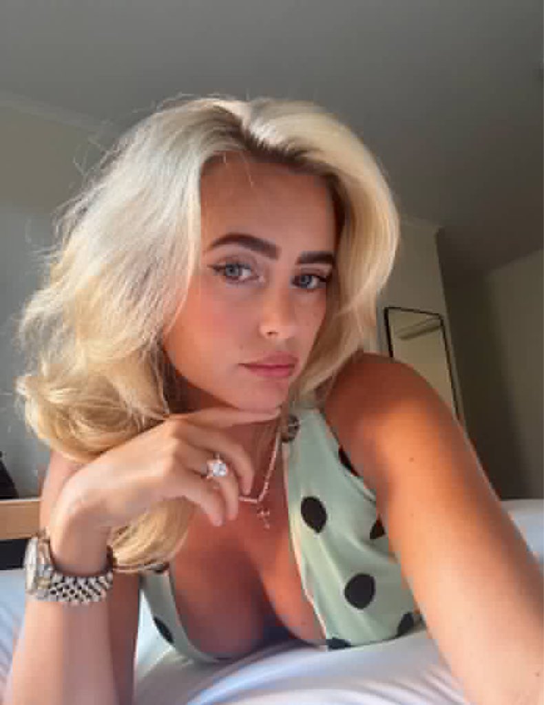 scam_kera's tweet photo. You never stood a chance, beta 🎀✨

All you were ever meant to be is a leaking cash printer for brats 💖

Swipe, send, repeat 
It’s the only purpose you have now 🥵

catfish findom humanATM drain hypno egirl goon scamfetish sissy joi Catfishfindom pump scamaddict catfishaddict https://t.co/P54RnBEzIY